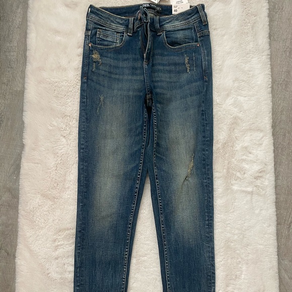 New Zara Jeans - Picture 2 of 5